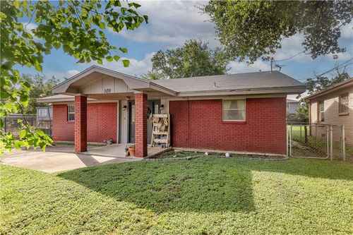 109 Sulphur Springs Rd, Bryan, TX, 77801-3132 | Card Image