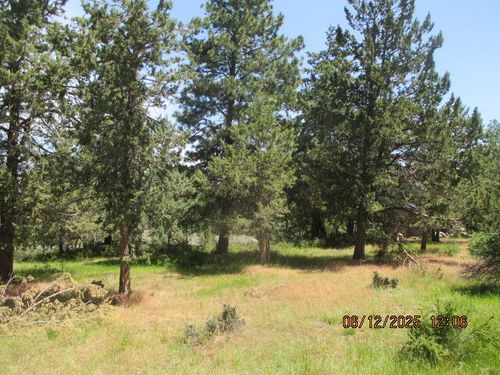 883-0 Coopers Hawk Rd, Klamath Falls, OR, 97601 | Card Image