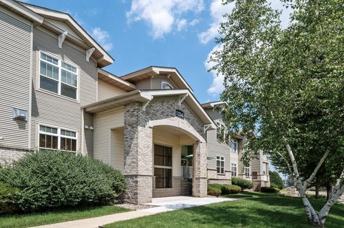 apt-103-1256 County Road D E, Maplewood, MN, 55109-6033 | Card Image