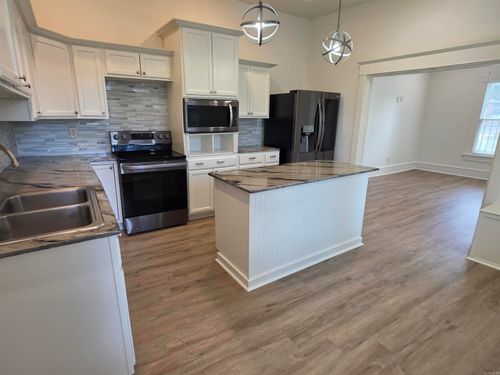 3010 S Izard St, Little Rock, AR, 72206-2966 | Card Image