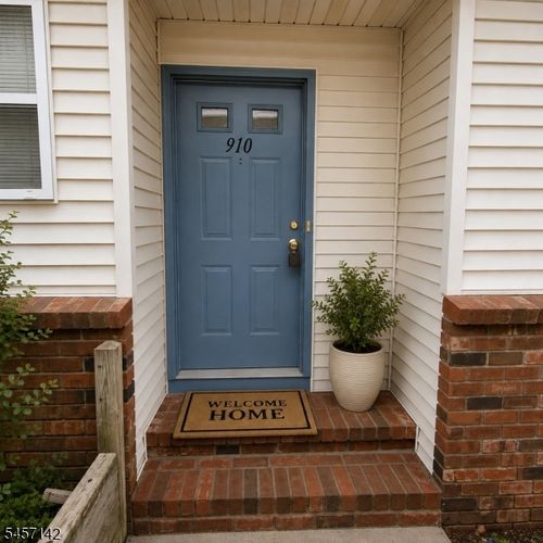 910 Reed Ct, Flemington, NJ, 08822-1879 | Card Image