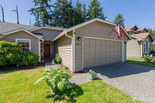 13810 56th Dr Se, Everett, WA, 98208-9464 | Card Image