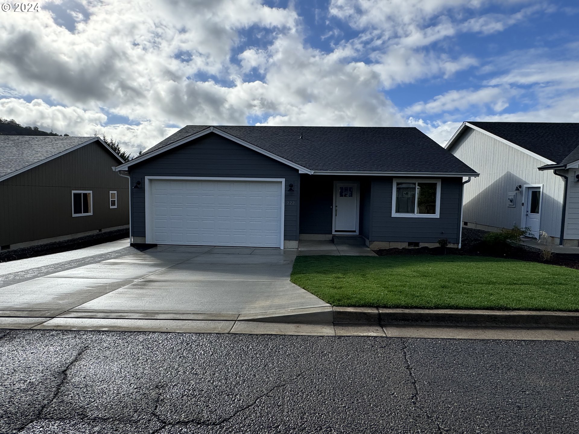 Mathews Dr, Myrtle Creek, OR 97457