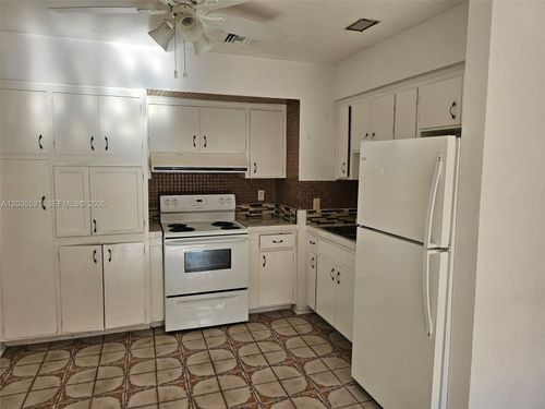 6-709 Ne 4th Ct, Hallandale Beach, FL, 33009-8540 | Card Image