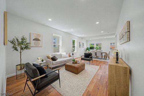 35 Wheeler St, Montclair, NJ, 07042-4603 | Card Image