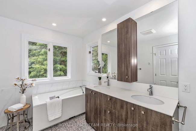 1536 Sherruby Way, House other with 4 bedrooms, 3 bathrooms and 10 parking in Kanata ON | Image 25