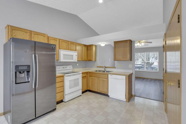 7050 Weurful Dr, House other with 3 bedrooms, 2 bathrooms and null parking in Canal Winchester OH | Image 10