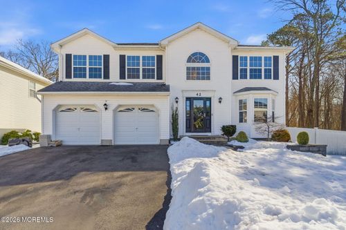 42 Diamond Ln, Howell, NJ, 07731-1872 | Card Image