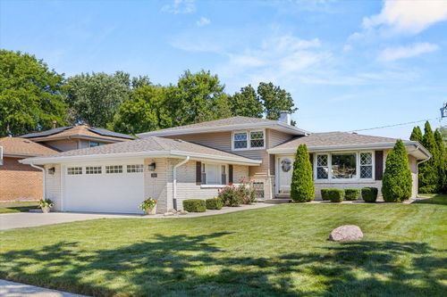 1105 Walter St, Lemont, IL, 60439-3952 | Card Image