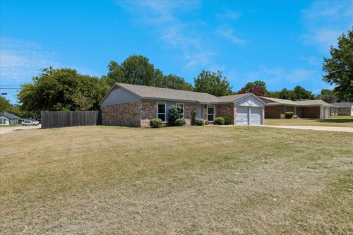 401 S Walnut Creek Dr, Mansfield, TX, 76063-2134 | Card Image