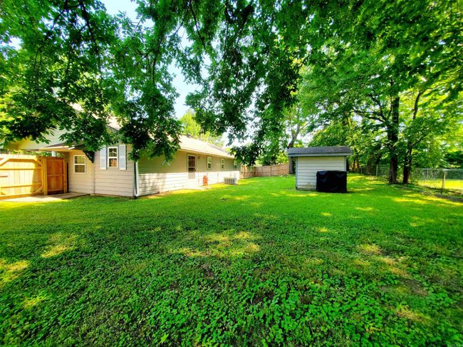 205 Cherry Street, House other with 3 bedrooms, 1 bathrooms and null parking in Mena AR | Image 5