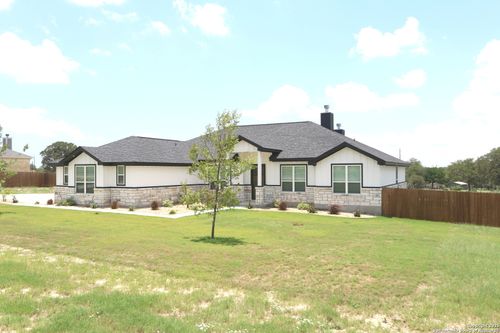 109 Hondo Dr, La Vernia, TX, 78121-0177 | Card Image