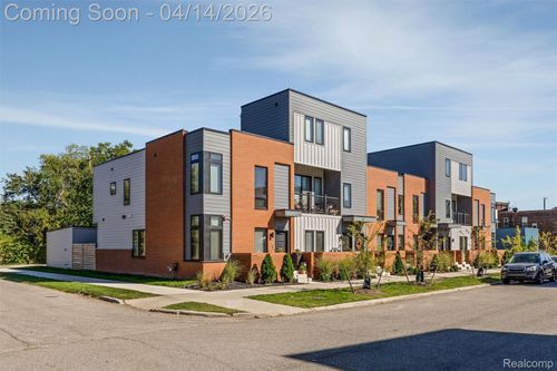 2736 Harrison St, Detroit, MI, 48216-1252 | Card Image