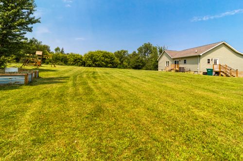 3744 Clifford Rd, Clifford, MI, 48727-9753 | Card Image