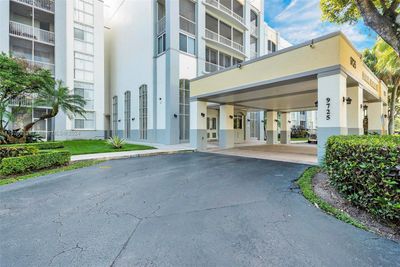 205 - 9725 Nw 52nd St, Condo with 3 bedrooms, 2 bathrooms and null parking in Doral FL | Image 3