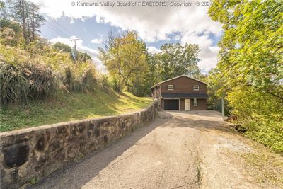 728 Dry Ridge Road, House other with 3 bedrooms, 2 bathrooms and null parking in Saint Albans WV | Image 3