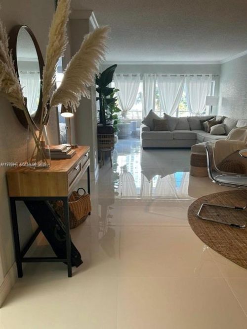 2b-1985 S Ocean Dr, Hallandale Beach, FL, 33009-5926 | Card Image