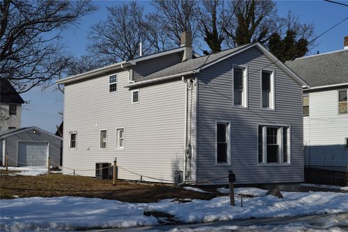 912 2nd St, Erie, PA, 16507-1052 | Card Image