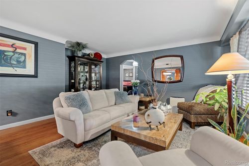 13565 Arnold, Redford, MI, 48239-2672 | Card Image