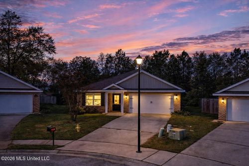 539 W Marigold Dr, Long Beach, MS, 39560-7005 | Card Image