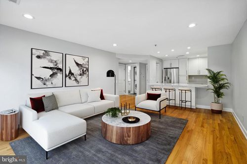 cs103-110 Cameron St, ALEXANDRIA, VA, 22314-2678 | Card Image