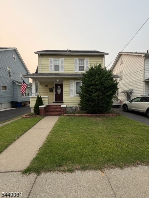 128 E 8th St, Clifton, NJ, 07011-1154 | Card Image
