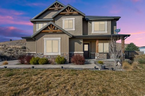 2551 E Patriot Dr, Eagle Mountain, UT, 84005-6222 | Card Image