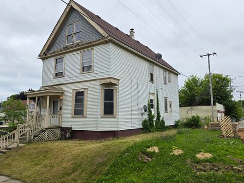 421 E Chambers St, Milwaukee, WI, 53212-2506 | Card Image