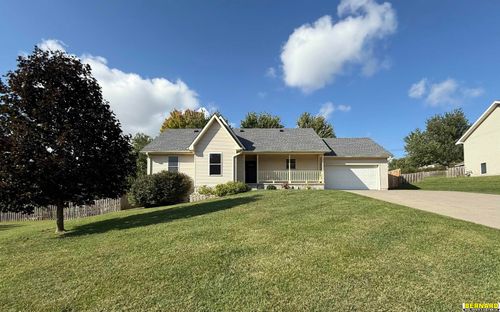 210 13th Corso, Nebraska City, NE, 68410-3647 | Card Image