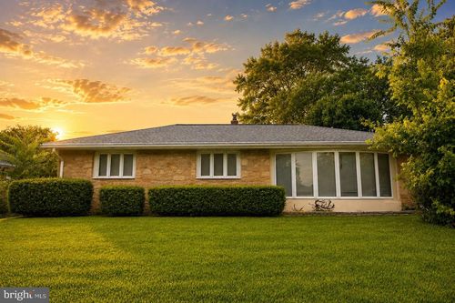 189 Hoover Ave, West Norriton, PA, 19403-2910 | Card Image