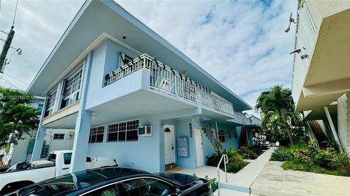 apt-1-8000 Tatum Waterway Dr, Miami Beach, FL, 33141-5351 | Card Image
