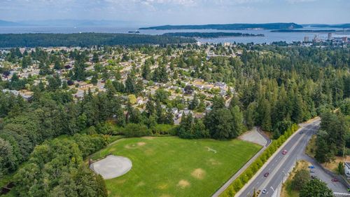 1102-1097 Bowen Rd, Nanaimo, BC, V9R2A4 | Card Image