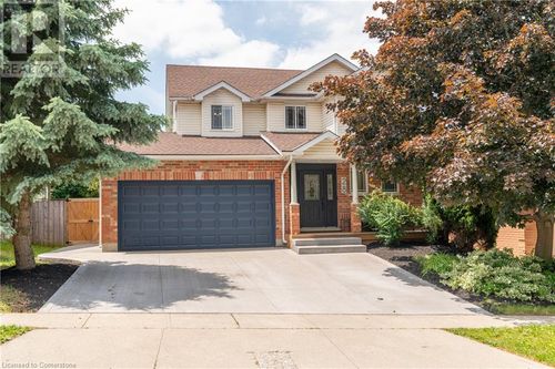 28 Mccormick Dr, Cambridge, ON, N3C4C9 | Card Image