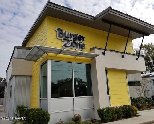 1426 N Parkerson Ave, Crowley, LA, 70526-2849 | Card Image