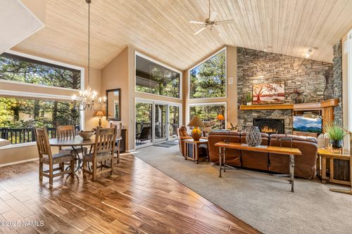 2252 Link Smith, Flagstaff, AZ, 86005-4246 | Card Image