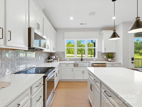 475 Nash St, Fort Mill, SC, 29715-7730 | Card Image