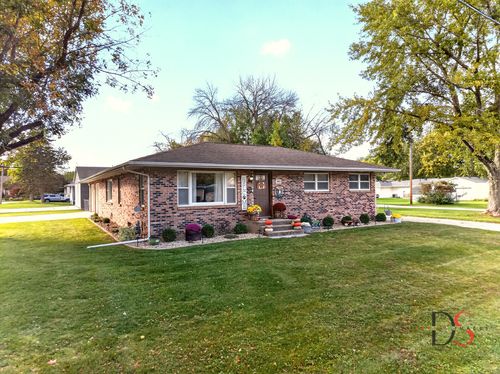 381 Hossack St, Seneca, IL, 61360-9476 | Card Image