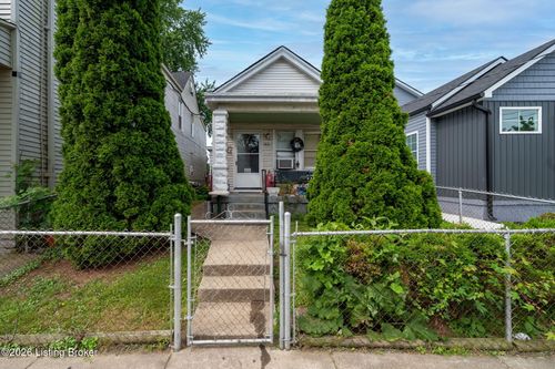 916 Ash St, Louisville, KY, 40217-1228 | Card Image