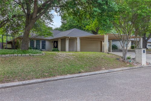 705 Palmer St, Rockdale, TX, 76567-2166 | Card Image