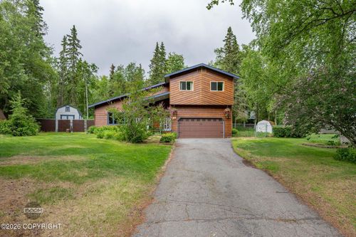 19434 Laura Lee Cir, Eagle River, AK, 99577-8415 | Card Image
