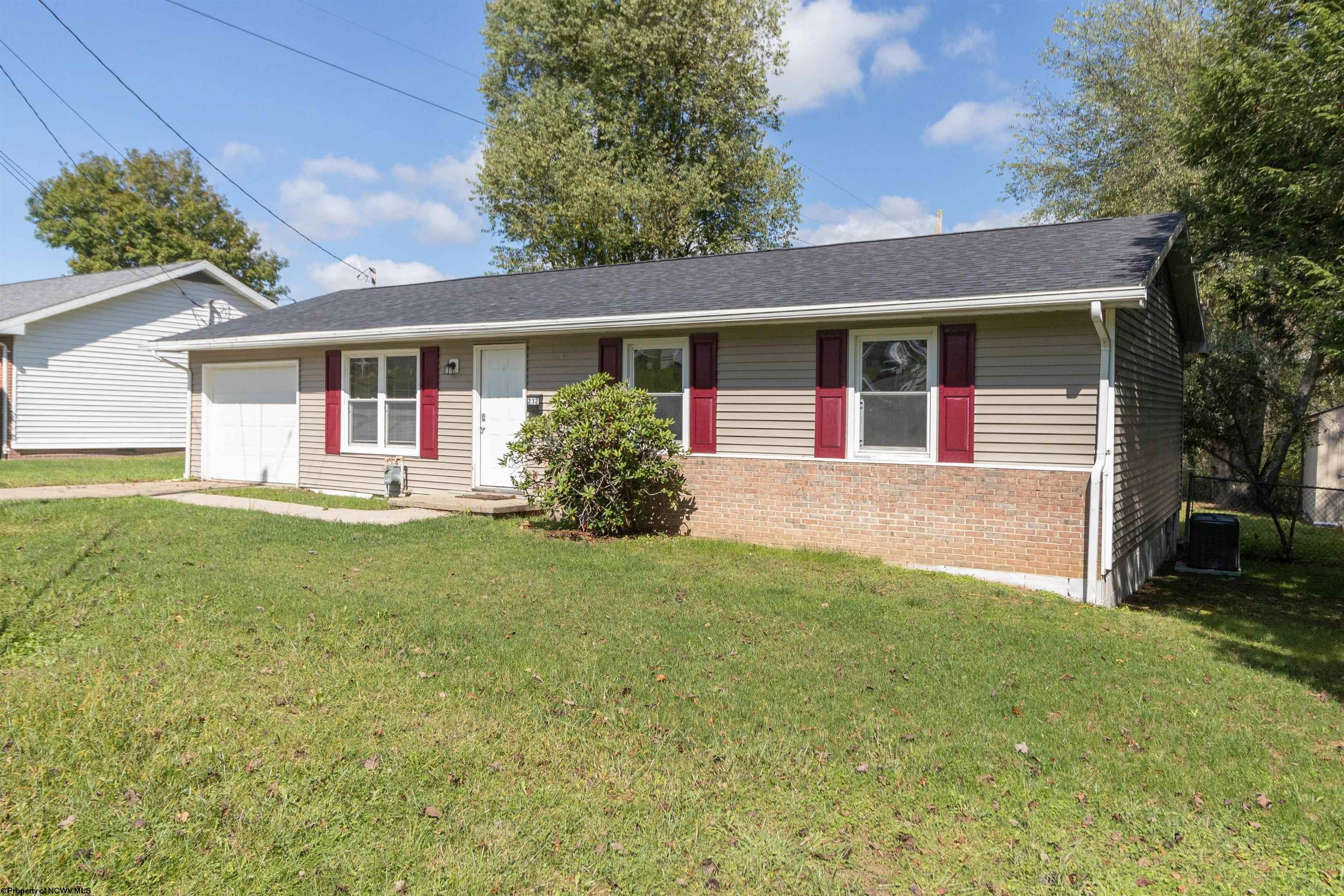 Del Dew Dr, Bridgeport, WV 26330