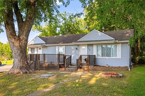 1215 S Delaware Ave, Independence, MO, 64055-1123 | Card Image