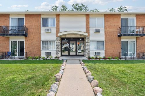 apt-1e-8916 Kenneth Dr, Des Plaines, IL, 60016-4046 | Card Image
