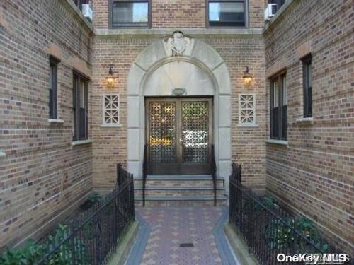 apt-3e-82-16 34th Ave, Jackson Heights, NY, 11372-3042 | Card Image