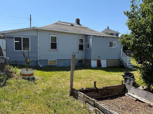 576 Sea St, Quincy, MA, 02169-2818 | Card Image