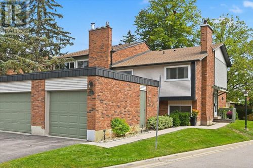 7-1576 Kerns Road, Burlington (Tyandaga), ON, L7P3A7 | Card Image