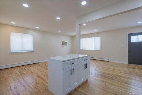 78 S S 23rd St, Wyandanch, NY, 11798-2918 | Card Image