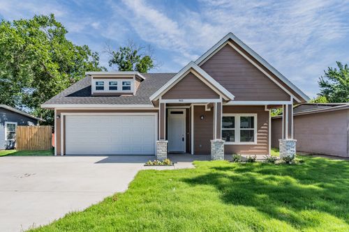 905 Moore Ter, Arlington, TX, 76010-7821 | Card Image