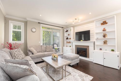 64-6383 140 St, Surrey, BC, V3W0E9 | Card Image