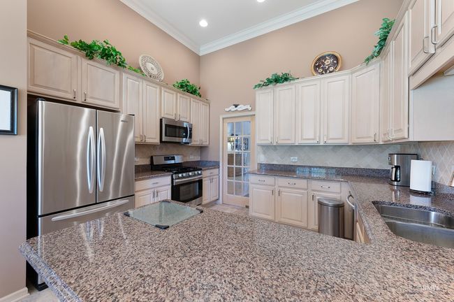 347 Saint Andrews Dr, Townhouse with 3 bedrooms, 4 bathrooms and 7 parking in Wood Dale IL | Image 6